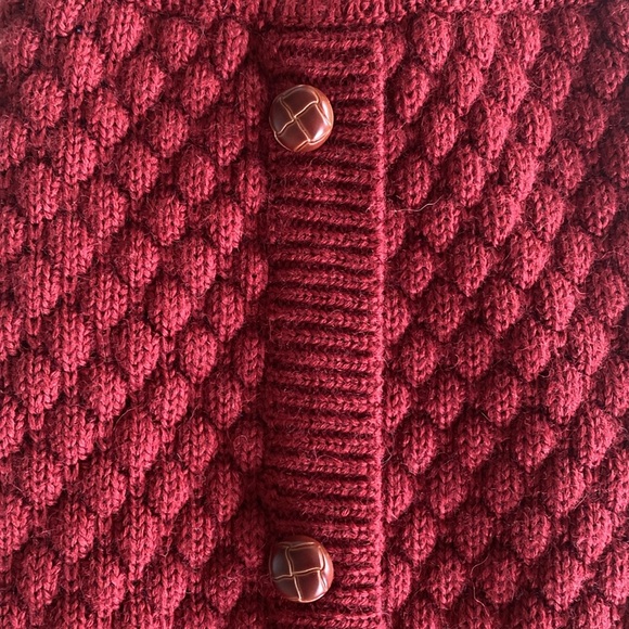Woolrich Turtleneck Cableknit Pet Dog Sweater Vest Maroon Size Medium - Picture 2 of 14